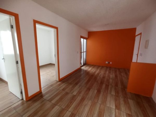 Foto 2 de Apartamento com 2 Quartos à venda, 45m² em Restinga, Porto Alegre