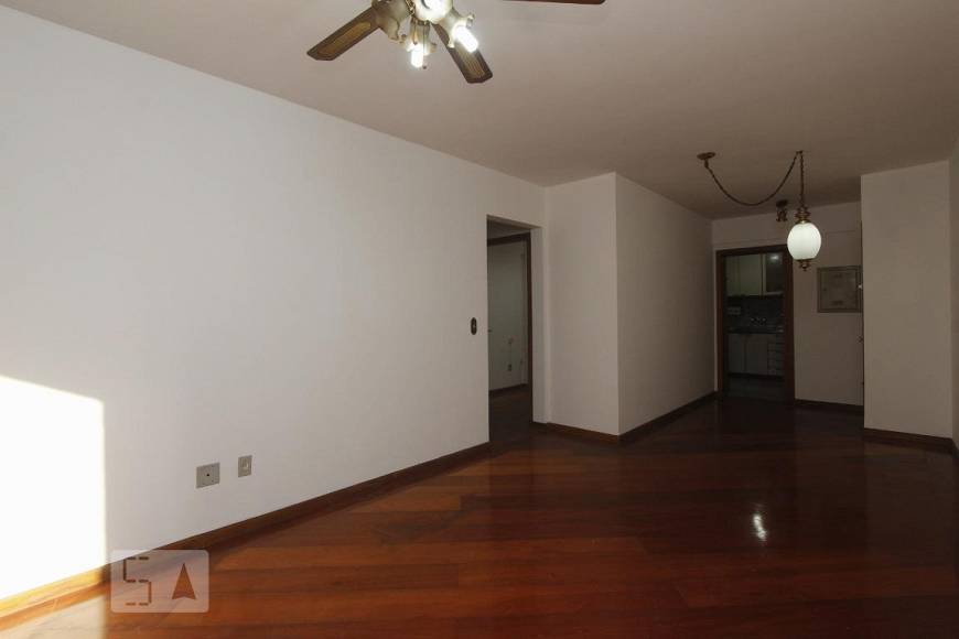 Foto 4 de Apartamento com 3 Quartos para alugar, 85m² em Bom Jesus, Porto Alegre