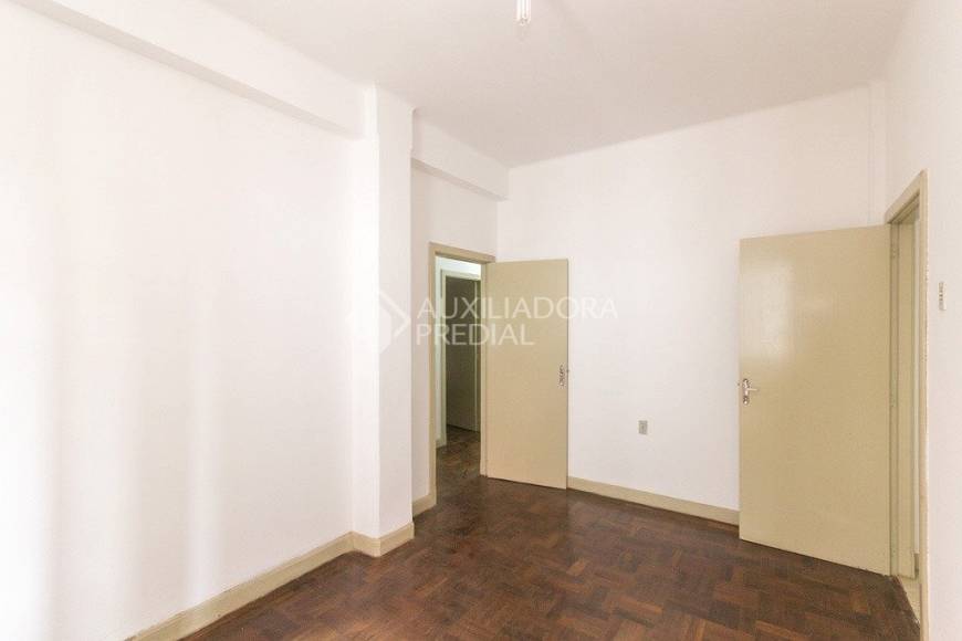 Foto 3 de Apartamento com 3 Quartos para alugar, 91m² em Centro Histórico, Porto Alegre