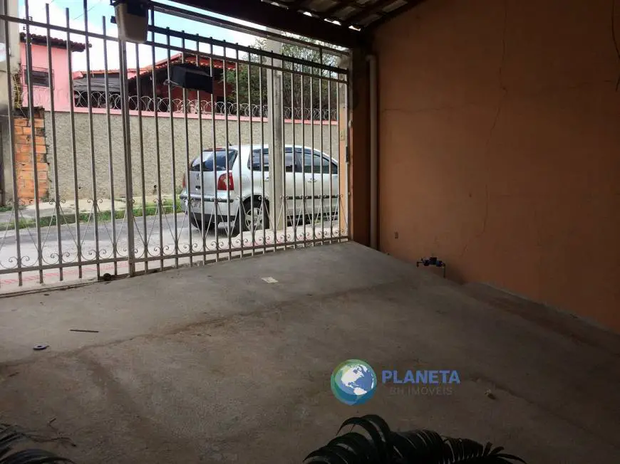 Foto 3 de Casa com 2 Quartos para alugar, 80m² em Floramar, Belo Horizonte