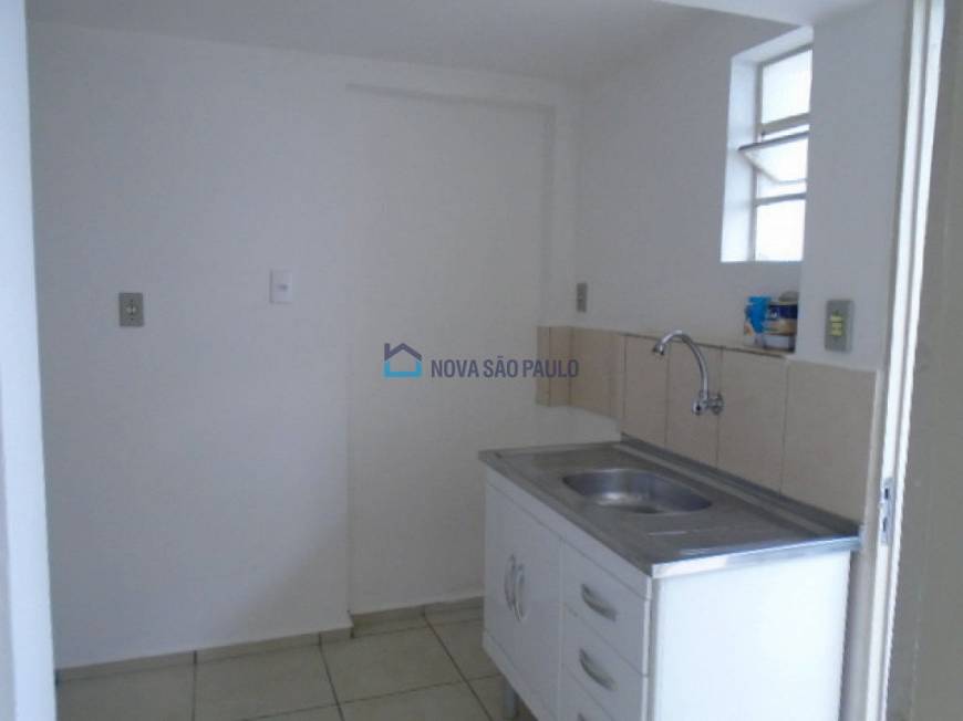 Foto 3 de Casa com 2 Quartos para alugar, 40m² em Vila Gumercindo, São Paulo