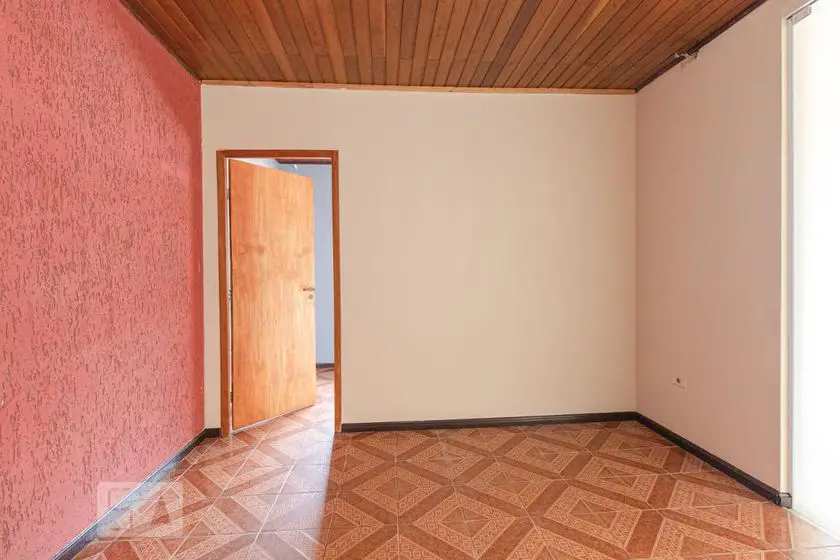 Foto 2 de Casa com 3 Quartos para alugar, 100m² em Cidade Industrial, Curitiba