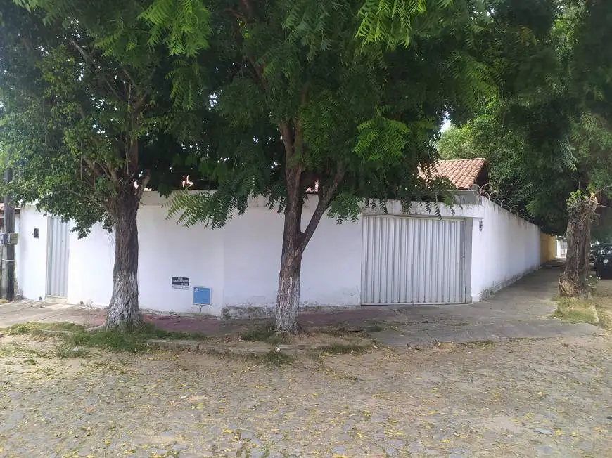 Foto 1 de Casa com 3 Quartos à venda, 100m² em Serrinha, Fortaleza