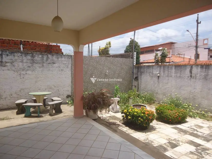 Foto 3 de Casa com 4 Quartos à venda, 789m² em Morada do Sol, Teresina