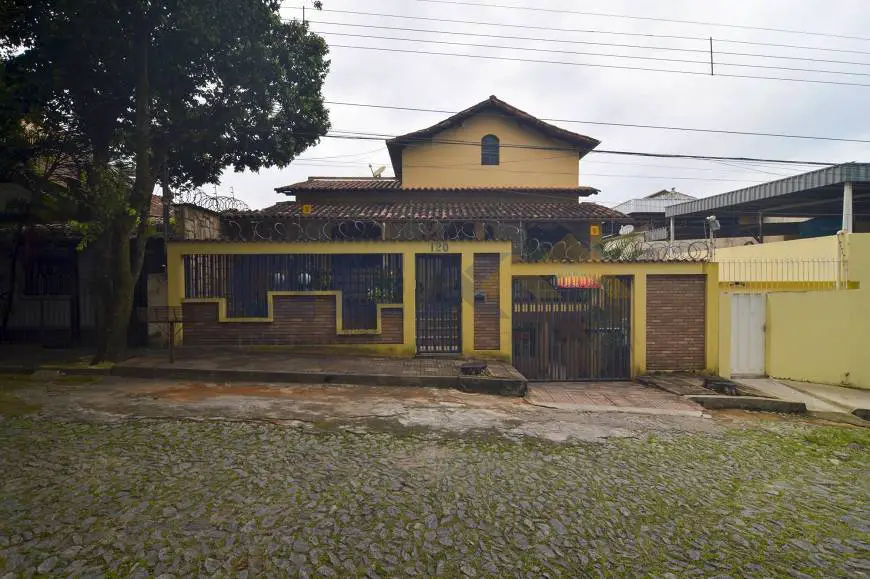 Foto 1 de Casa com 6 Quartos à venda, 360m² em Bom Pastor, Divinópolis