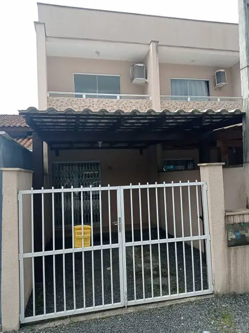 Foto 1 de Sobrado com 2 Quartos para alugar, 59m² em Vila Nova, Joinville