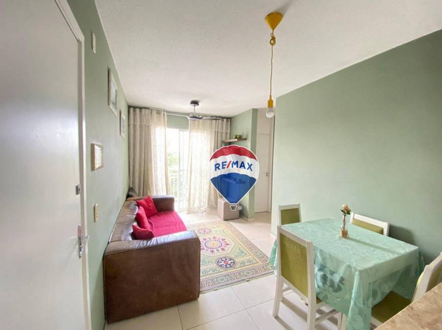 Foto 1 de Apartamento com 2 Quartos à venda, 44m² em Cordovil, Rio de Janeiro
