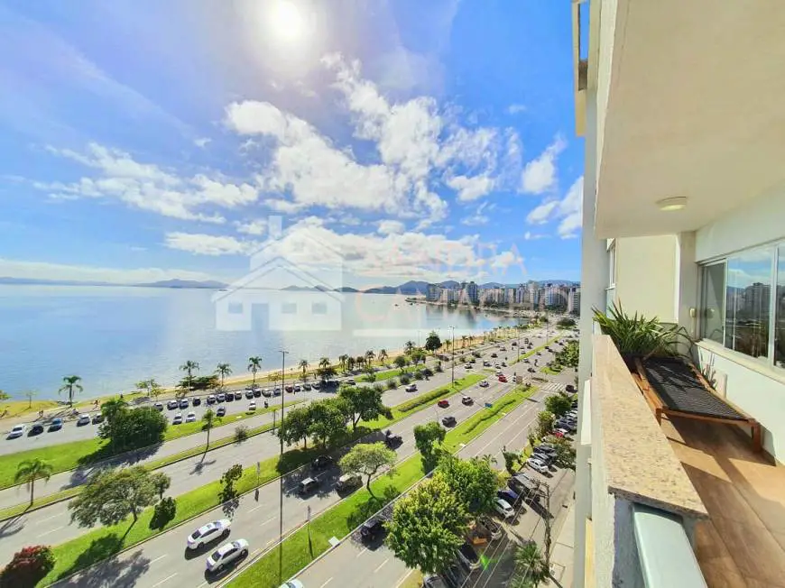 Foto 1 de Apartamento com 3 Quartos à venda, 262m² em Beira Mar, Florianópolis