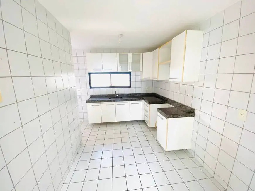 Foto 4 de Apartamento com 3 Quartos para alugar, 98m² em Capim Macio, Natal