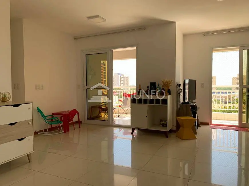 Foto 2 de Apartamento com 4 Quartos à venda, 147m² em Guararapes, Fortaleza