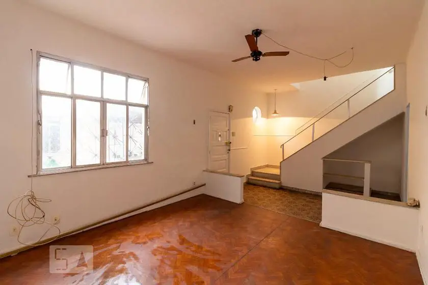 Foto 1 de Casa com 2 Quartos para alugar, 120m² em Madureira, Rio de Janeiro