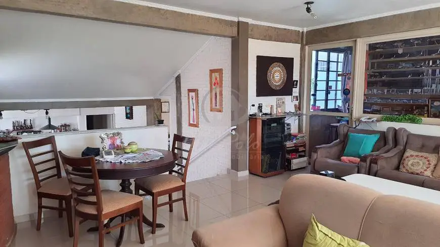 Foto 3 de Casa com 3 Quartos para alugar, 420m² em Jardim Leonor, Campinas