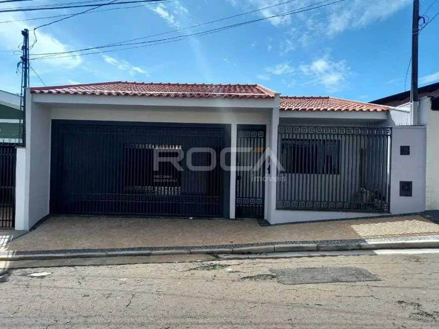 Foto 1 de Casa com 3 Quartos para alugar, 220m² em Jardim Nova São Carlos, São Carlos