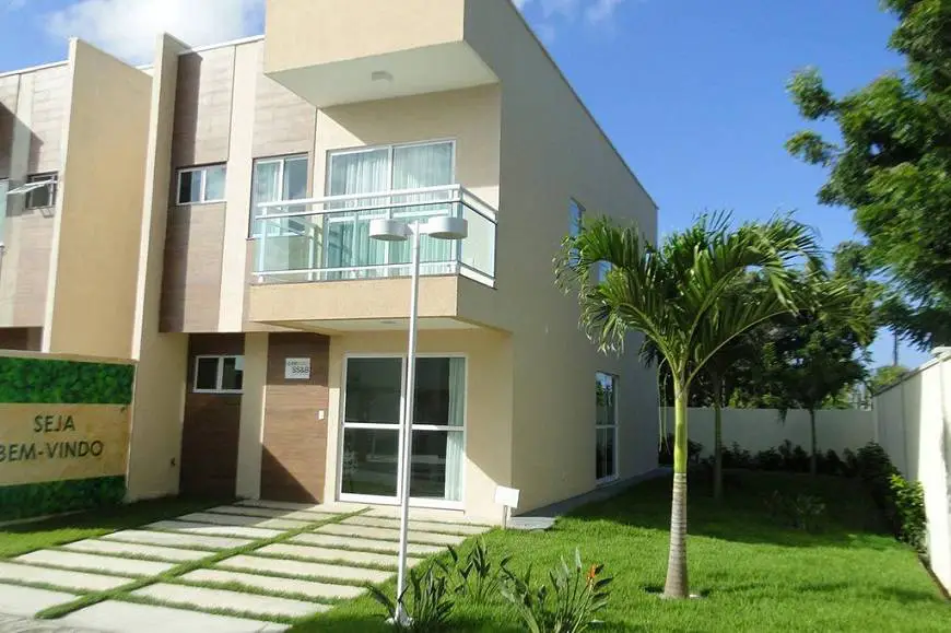 Foto 1 de Casa com 3 Quartos para alugar, 132m² em Lagoa Redonda, Fortaleza