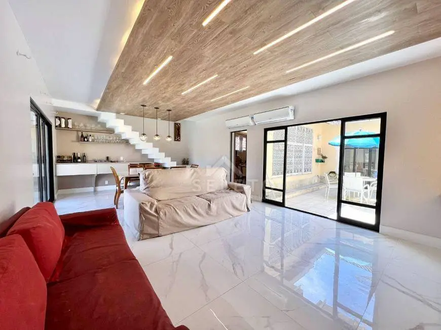 Foto 3 de Casa com 3 Quartos à venda, 360m² em Maravista, Niterói