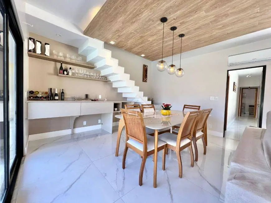 Foto 5 de Casa com 3 Quartos à venda, 360m² em Maravista, Niterói