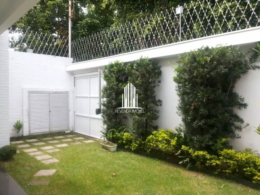 Foto 2 de Casa com 3 Quartos à venda, 330m² em Moema, São Paulo