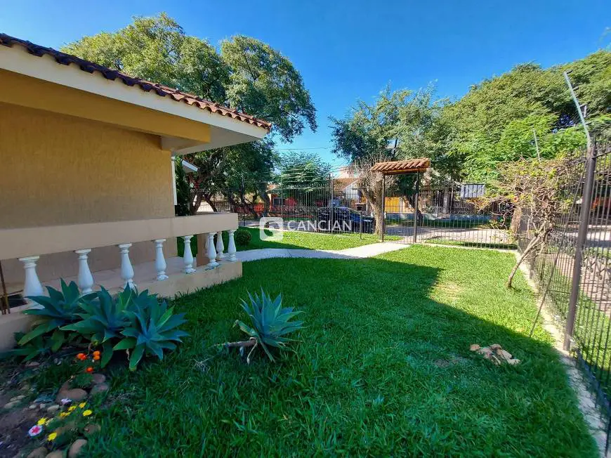 Foto 3 de Casa com 4 Quartos à venda, 287m² em Camobi, Santa Maria