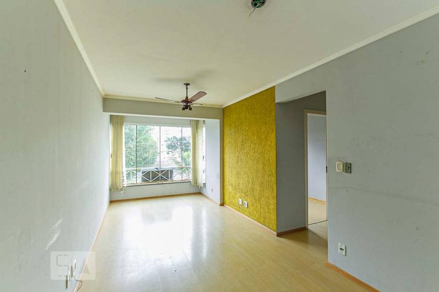 Foto 1 de Apartamento com 3 Quartos para alugar, 65m² em Cristal, Porto Alegre