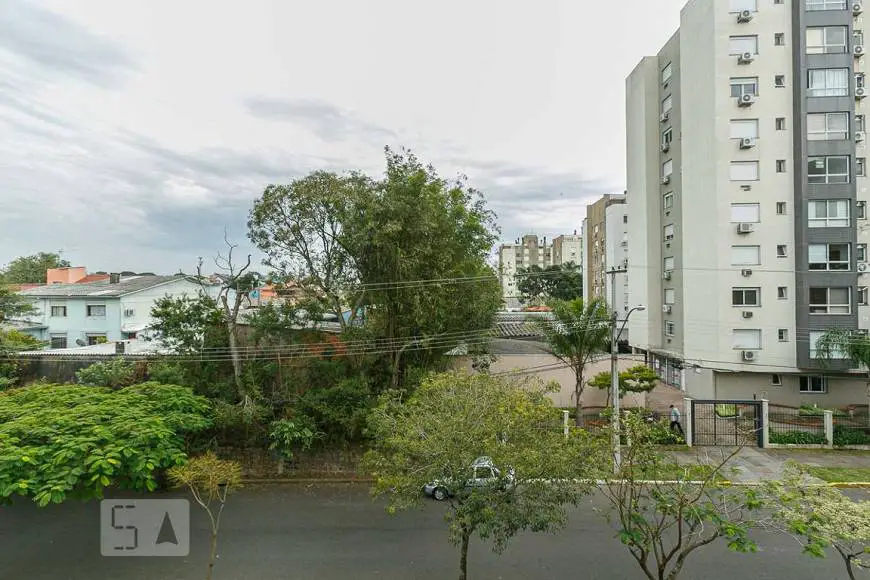 Foto 5 de Apartamento com 3 Quartos para alugar, 65m² em Cristal, Porto Alegre