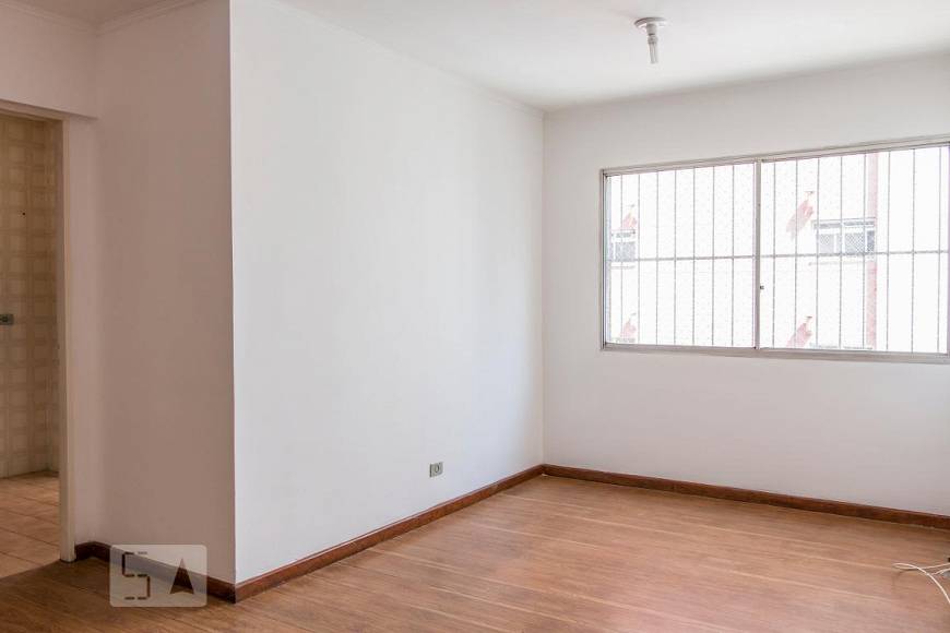 Foto 1 de Apartamento com 3 Quartos para alugar, 77m² em Sumaré, São Paulo