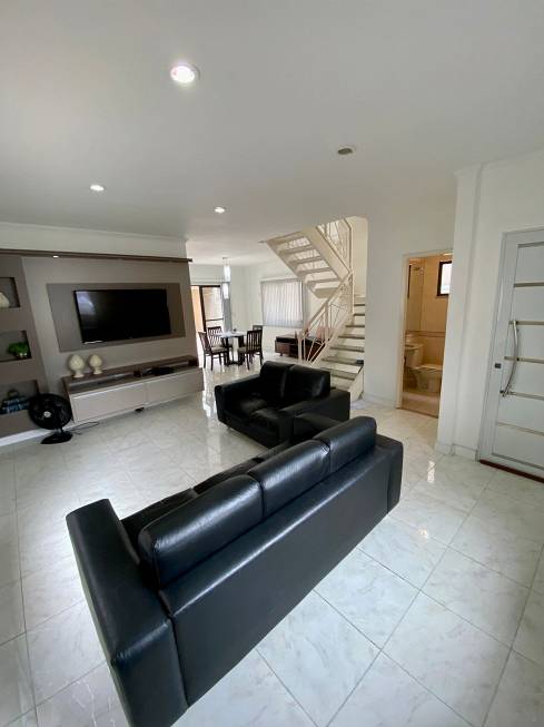 Foto 5 de Casa com 3 Quartos à venda, 130m² em Flores, Manaus