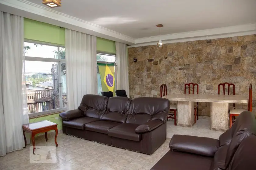 Foto 3 de Casa com 4 Quartos para alugar, 267m² em Canhema, Diadema