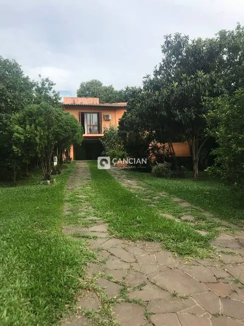 Foto 1 de Casa com 4 Quartos à venda, 270m² em Duque de Caxias, Santa Maria