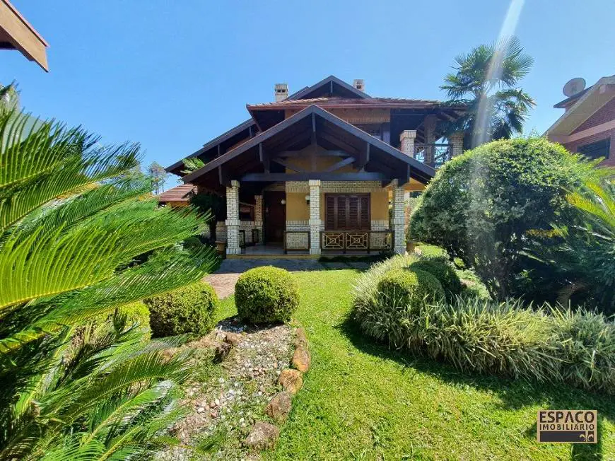 Foto 3 de Casa com 4 Quartos para alugar, 376m² em Planalto, Gramado