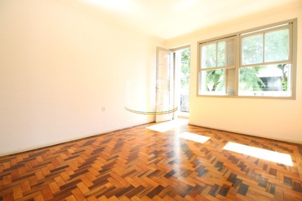 Foto 1 de Apartamento com 3 Quartos para alugar, 96m² em Navegantes, Porto Alegre
