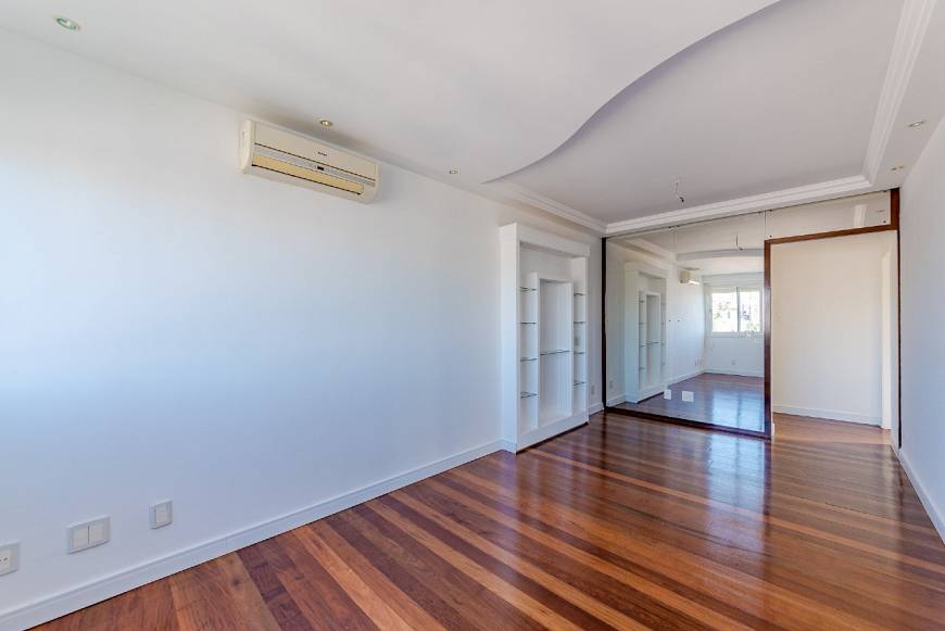 Foto 3 de Apartamento com 3 Quartos para alugar, 102m² em Rio Branco, Porto Alegre