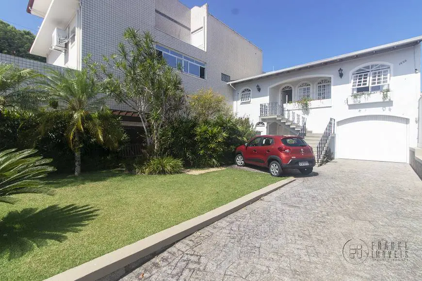Foto 1 de Casa com 3 Quartos à venda, 223m² em Capoeiras, Florianópolis