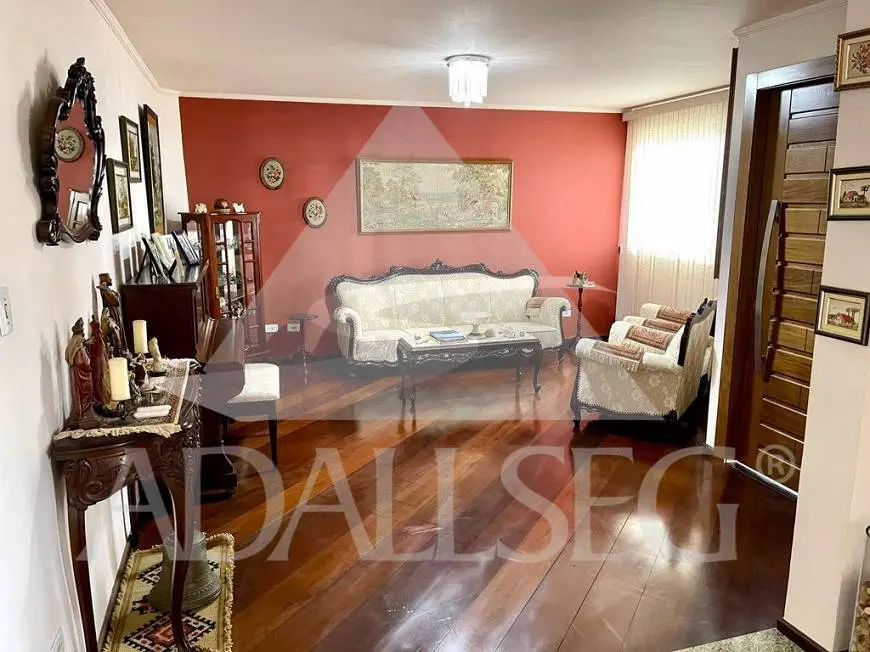 Foto 2 de Casa com 5 Quartos para alugar, 401m² em Capão da Imbuia, Curitiba