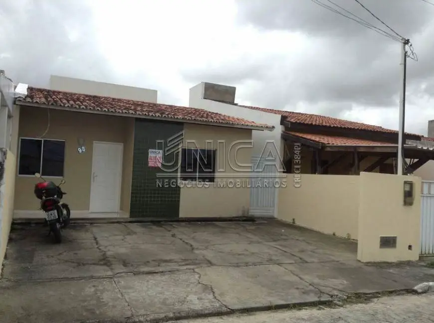 Foto 1 de Casa de Condomínio com 2 Quartos para alugar, 70m² em Rosa Elze, São Cristóvão