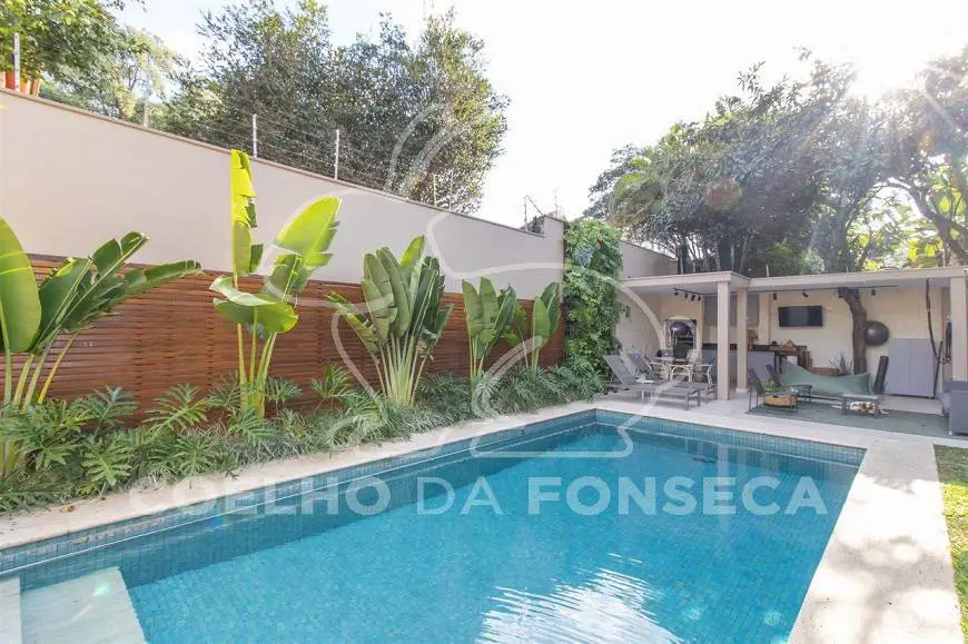 Foto 1 de Sobrado com 5 Quartos para alugar, 311m² em Alto de Pinheiros, São Paulo