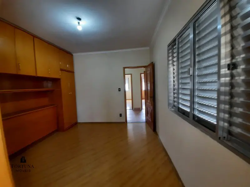 Foto 5 de Sobrado com 5 Quartos para alugar, 249m² em Mirandópolis, São Paulo