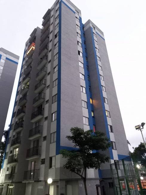 Foto 1 de Apartamento com 2 Quartos à venda, 49m² em Taboão, Diadema