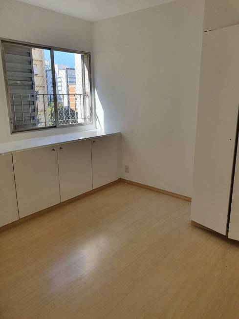 Foto 2 de Apartamento com 3 Quartos para alugar, 102m² em Consolação, São Paulo