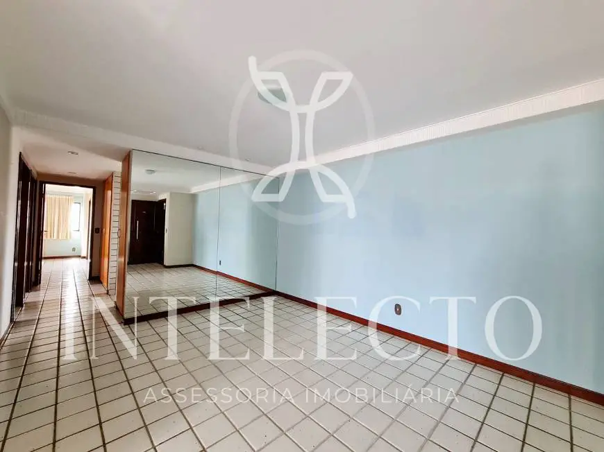 Foto 1 de Apartamento com 3 Quartos à venda, 155m² em Petrópolis, Natal
