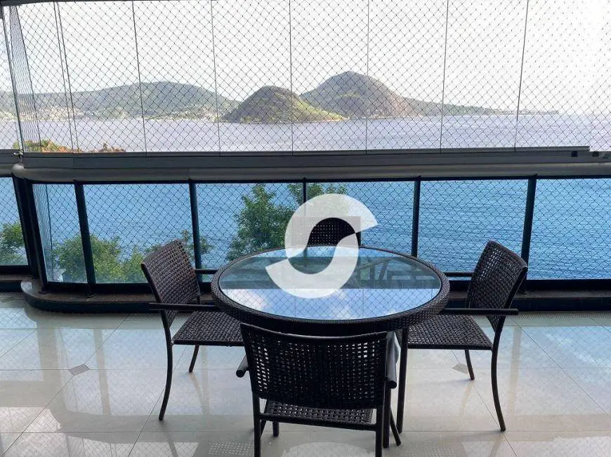 Foto 2 de Apartamento com 4 Quartos à venda, 280m² em Boa Viagem, Niterói