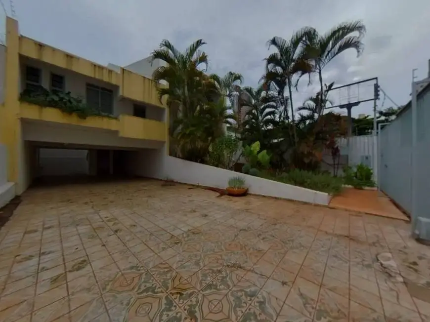 Foto 1 de Sobrado com 5 Quartos para alugar, 240m² em Setor Oeste, Goiânia