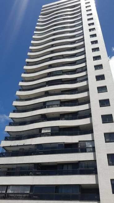 Foto 2 de Apartamento com 2 Quartos à venda, 67m² em Rio Vermelho, Salvador