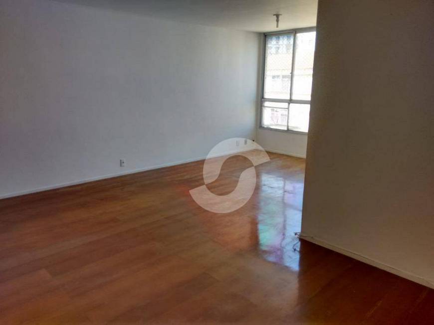 Foto 3 de Apartamento com 3 Quartos à venda, 110m² em Ingá, Niterói