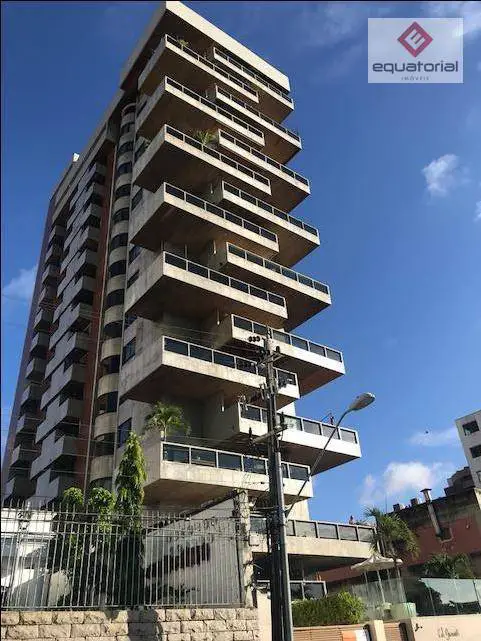Foto 3 de Apartamento com 4 Quartos à venda, 359m² em Meireles, Fortaleza