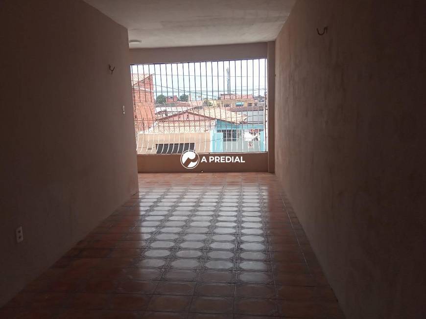 Foto 5 de Casa com 3 Quartos para alugar, 280m² em Montese, Fortaleza