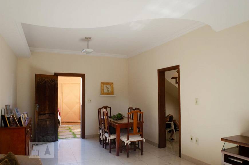 Foto 4 de Casa com 4 Quartos para alugar, 290m² em Santa Lúcia, Belo Horizonte