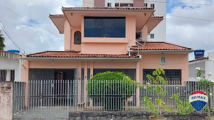 Foto 1 de Casa com 4 Quartos à venda, 255m² em Torre, João Pessoa
