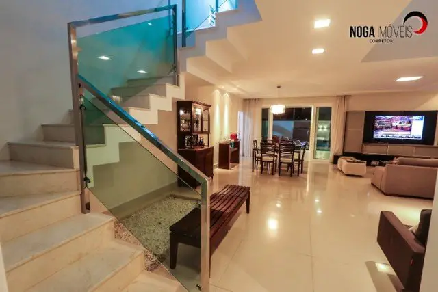 Foto 1 de Casa de Condomínio com 5 Quartos à venda, 400m² em Candelária, Natal