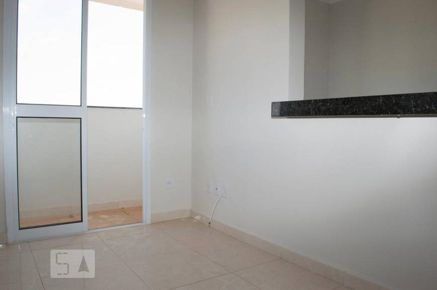 Foto 1 de Cobertura com 2 Quartos para alugar, 60m² em Segismundo Pereira, Uberlândia