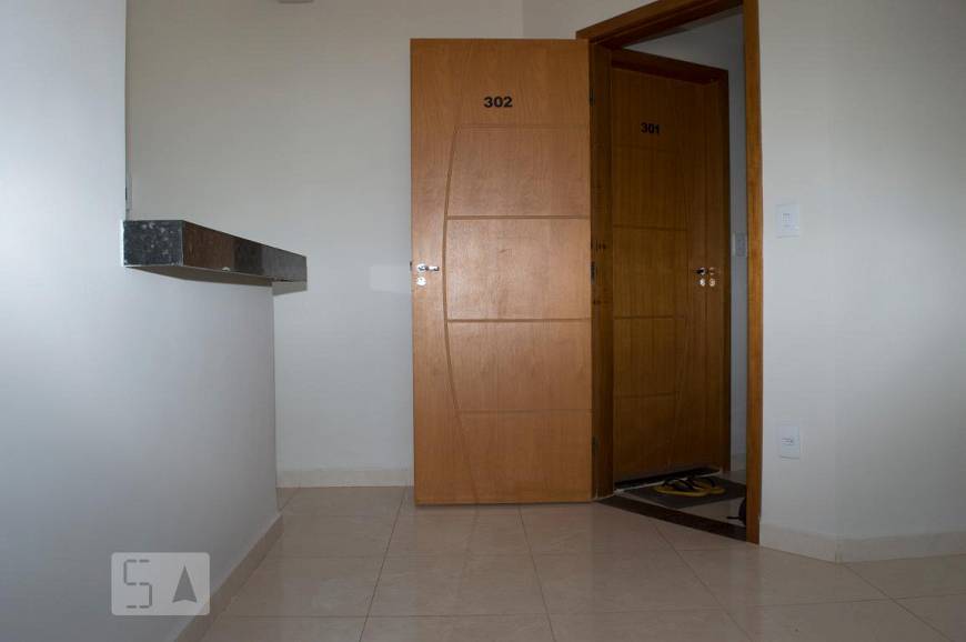 Foto 3 de Cobertura com 2 Quartos para alugar, 60m² em Segismundo Pereira, Uberlândia